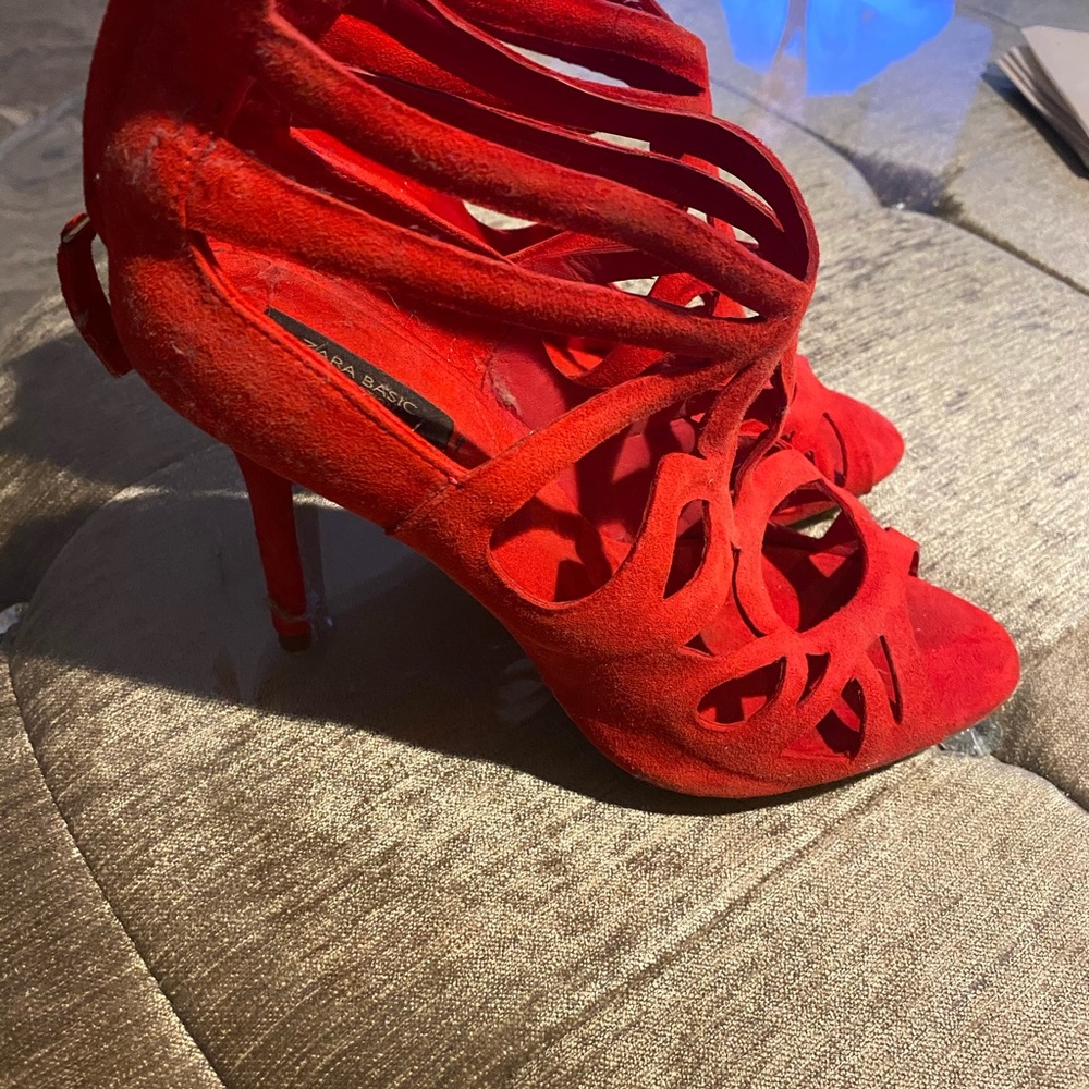 Zara 👠 - Picture 3 of 7